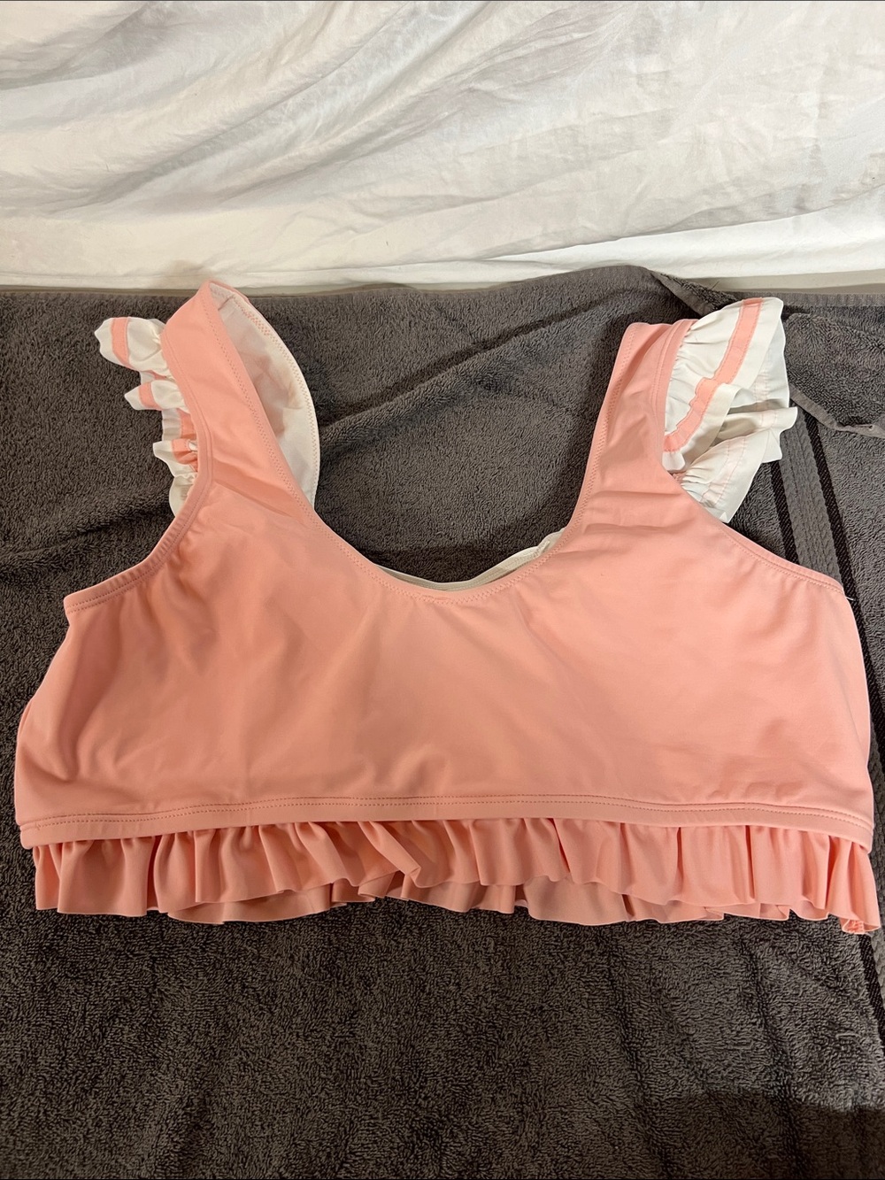 Hot Topic Pink Ruffle bikini - Picture 3 of 5